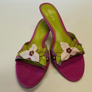 NEW Adorable Flower Shoes - Unisa